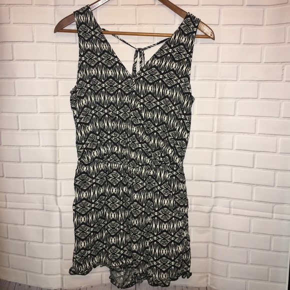 Decree Other - Decree Romper size Large
